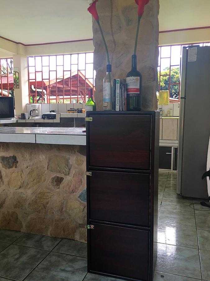Casa Ballena Eco Hostel อูวีตา ภายนอก รูปภาพ