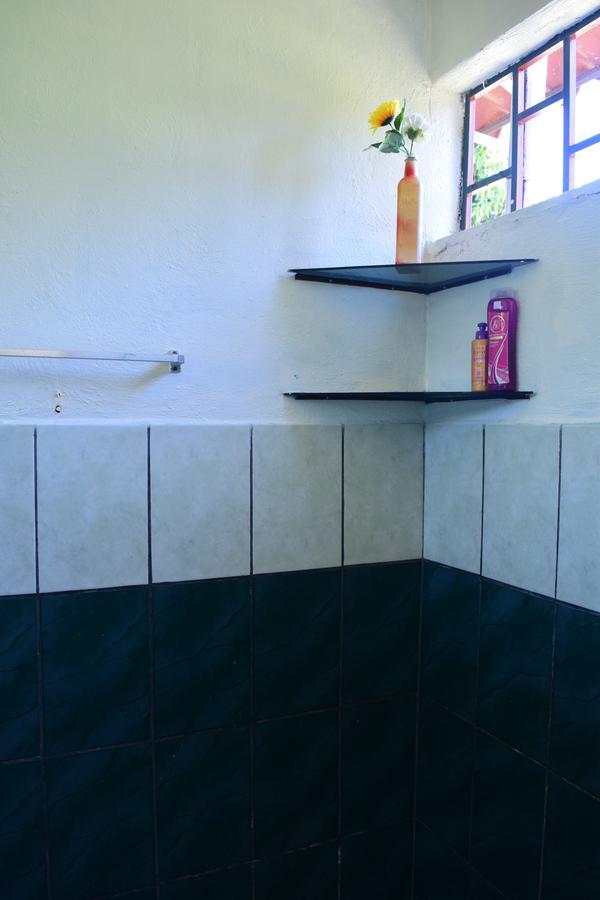 Casa Ballena Eco Hostel อูวีตา ภายนอก รูปภาพ