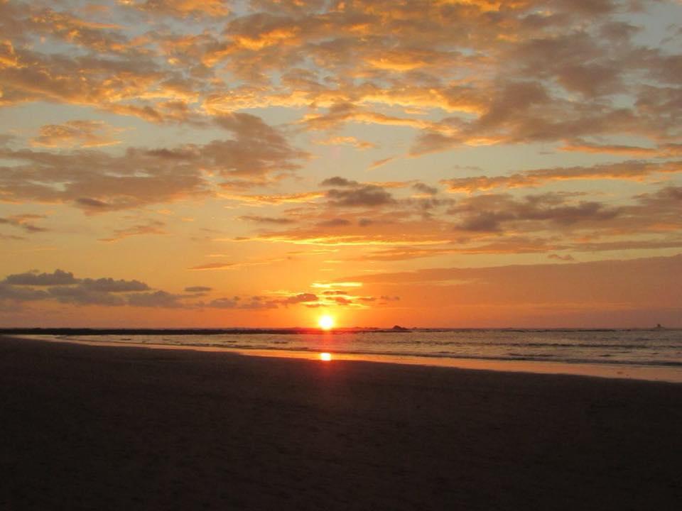 Casa Ballena Eco Hostel อูวีตา ภายนอก รูปภาพ