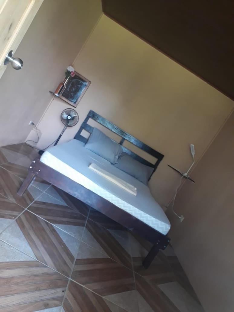 Casa Ballena Eco Hostel อูวีตา ภายนอก รูปภาพ